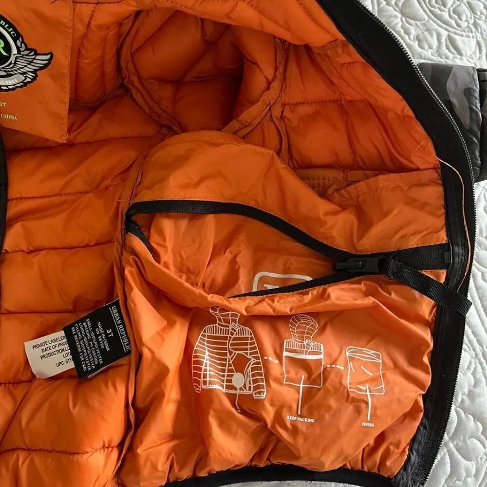 URBAN REPUBLIC camouflage down jacket for boys Size 3T